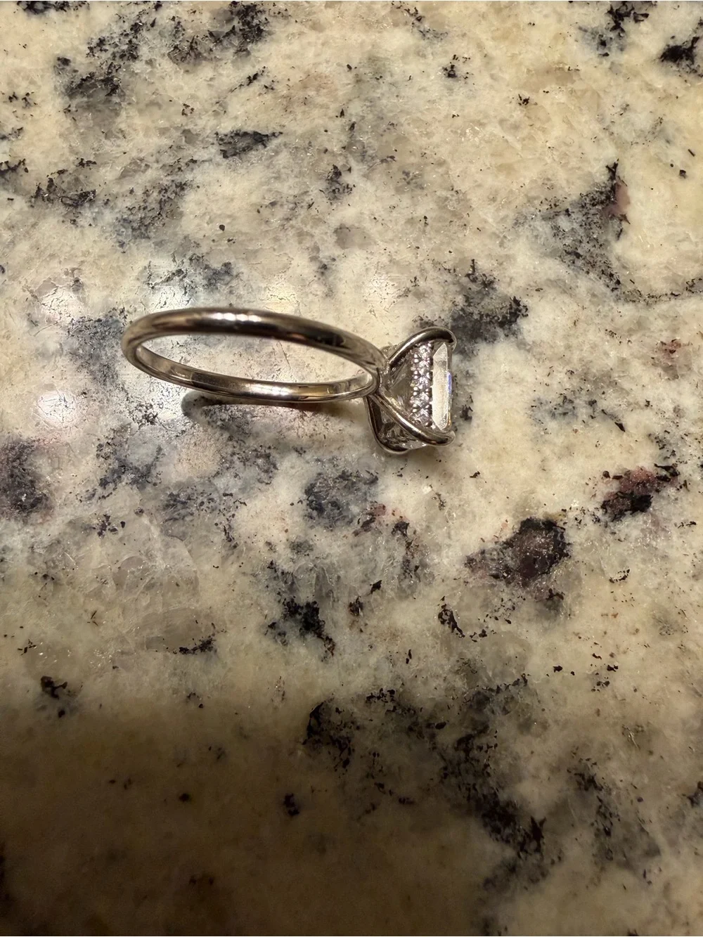 Solitaire Cushion-Cut Clear Stone Ring in Silver “Vacation ring” 2ct